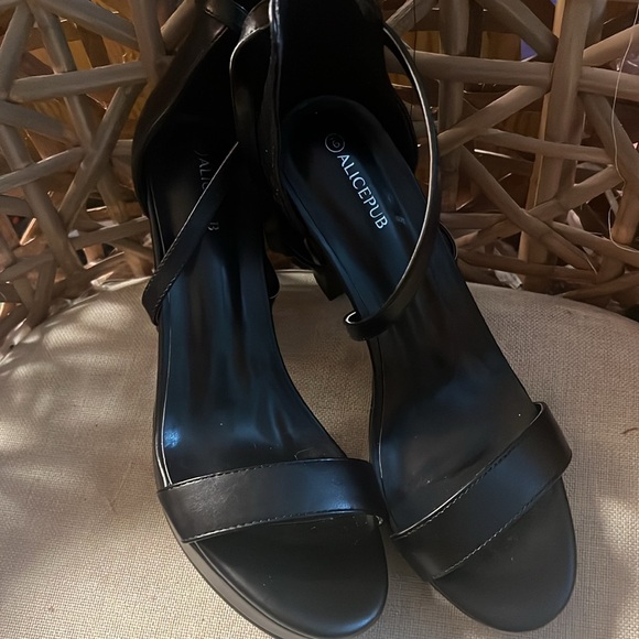 New Alice pub Chunky Platform Heel Sabdals 9 Unique - Picture 2 of 3